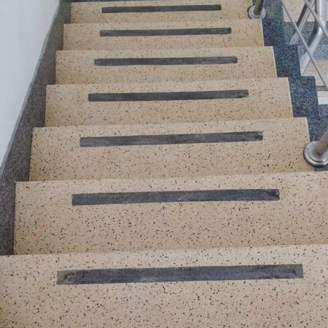 Stairs, steps and skirting